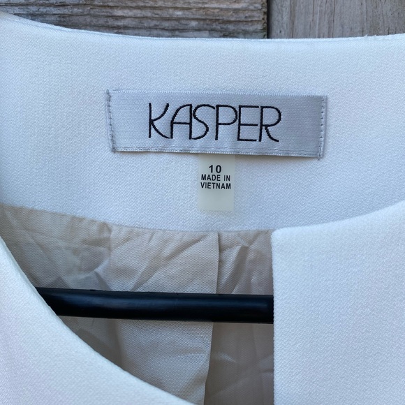 🖤 HOST PICK 🖤 Black, tan and ivory Color Block Blazer - Picture 2 of 7